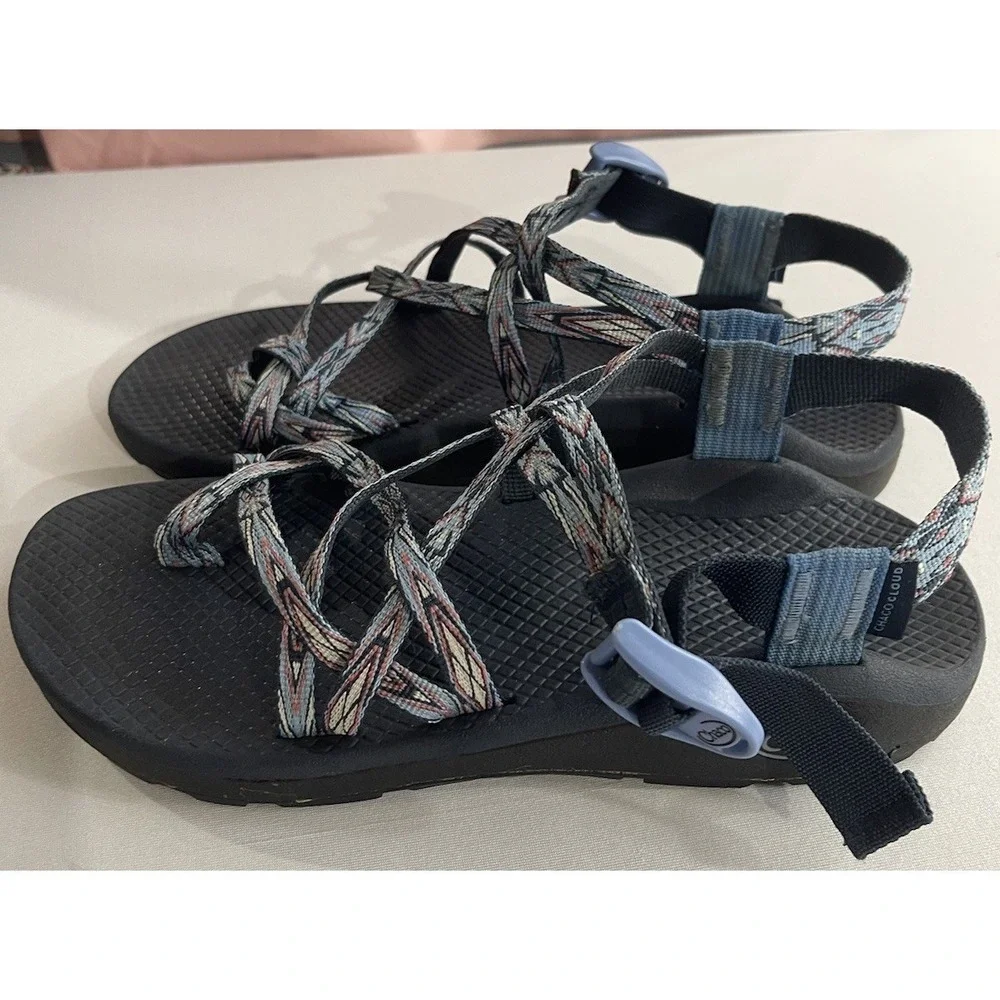 Womens Chaco Z Cloud X2 Sandals Size 9 Strappy Adjustable Hiking Blue Pattern
